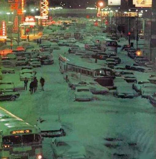 GREAT SNOWSTORM – EVENING STREET – 1967. August 20, 2010 – 5:17 pm 