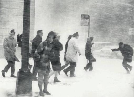 photo-chicago-michigan-ave-and-randolph-group-of-people-in-winter-storm-1972.jpg?w=510&h=371