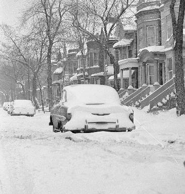 PHOTO CHICAGO UNKNOWN STREET ROW HOUSES IN WINTER PARKED CARS 