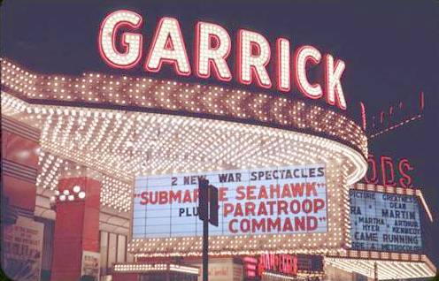 United Artist Theaters on Photo   Chicago   Garrick Theater   64 W Randolph   Night   Marquee