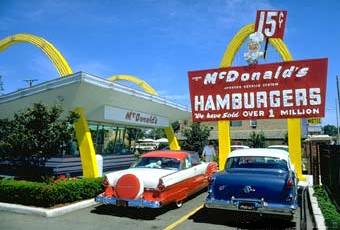 MCDONALD'S - DES PLAINES CORPORATE MUSEUM - LOOKS JUST LIKE THE ONE THAT OPENED ON 79TH STREET - LATE 1950s OR EARLY 1960s