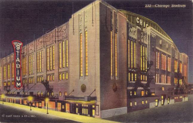 CHICAGO STADIUM - NIGHT - c1950