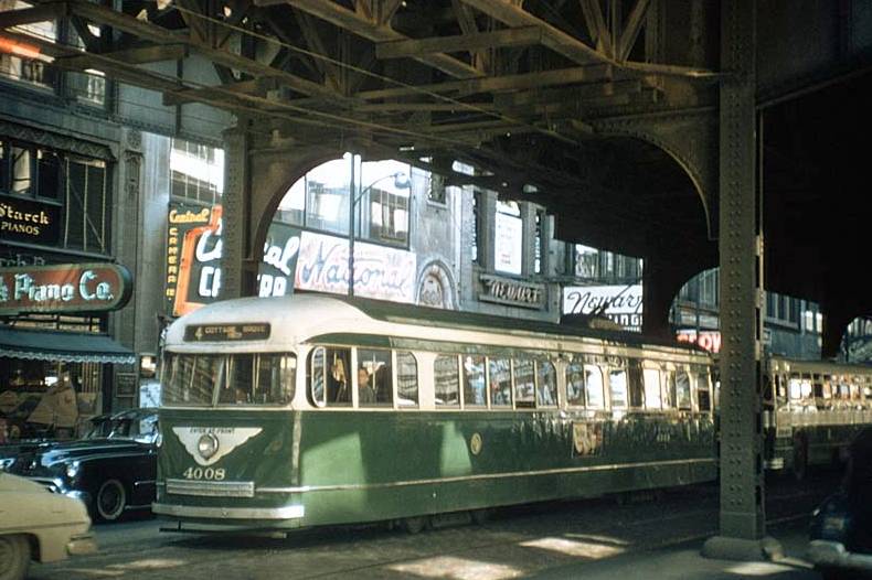 photo-chicago-pcc-streetcar-wabash-and-jackson-under-elevated-structure-c1950-from-skyscrapercity-site.jpg