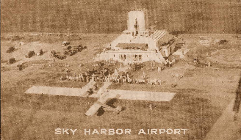 POSTCARD - CHICAGO - SKY HARBOR AIRPORT - MODEL FOR THE MIDDLE WEST - DUNDEE ROAD - A MILE WEAST OF WAUKEGAN ROAD - GRAY GOOSE AIR LINES - 105 W ADAMS