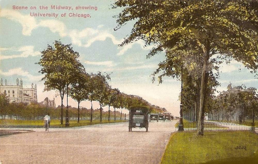 POSTCARD - CHICAGO - UNIVERSITY OF CHICAGO - SCENE ON THE MIDWAY - CARS - BICYCLE - 1917