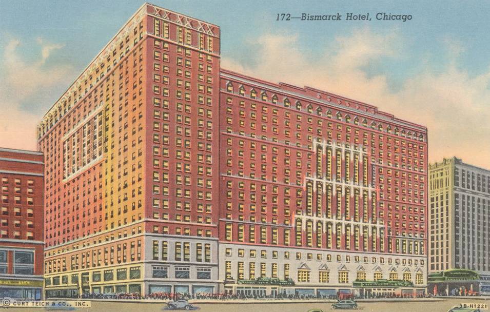 POSTCARD - CHICAGO - BISMARCK HOTEL - 1943