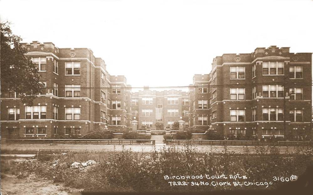 POSTCARD - CHICAGO - 7222-34 N CLARK - BIRCHWOOD COURT APARTMENTS - FROM EMPTY LOT - c1910