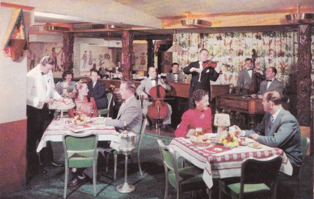 POSTCARD - CHICAGO - BISMARCK HOTEL - RANDOLPH AT LA SALLE - SWISS CHALET RESTAURANT - ENDRE OESKAY VIOLIN AND ORCHESTRA - 1950s