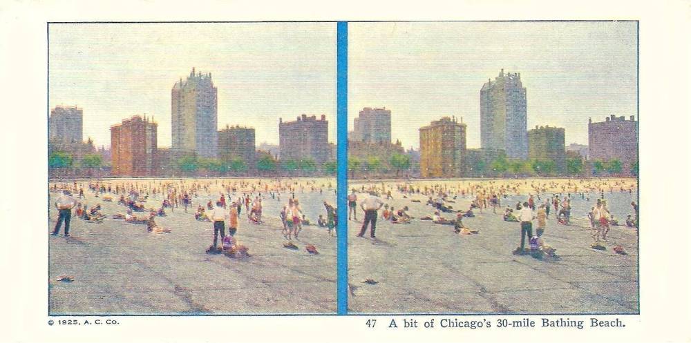 POSTCARD - CHICAGO - OAK STREET AND GOLD COAST - CALLED A BIT OF CHICAGO'S 30 MILE BATHING BEACH - STEREOSCOPE - 1925