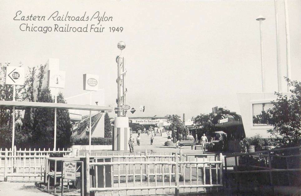 POSTCARD - CHICAGO - CHICAGO RAILROAD FAIR - EASTERN RAILROADS PYLON - 1949