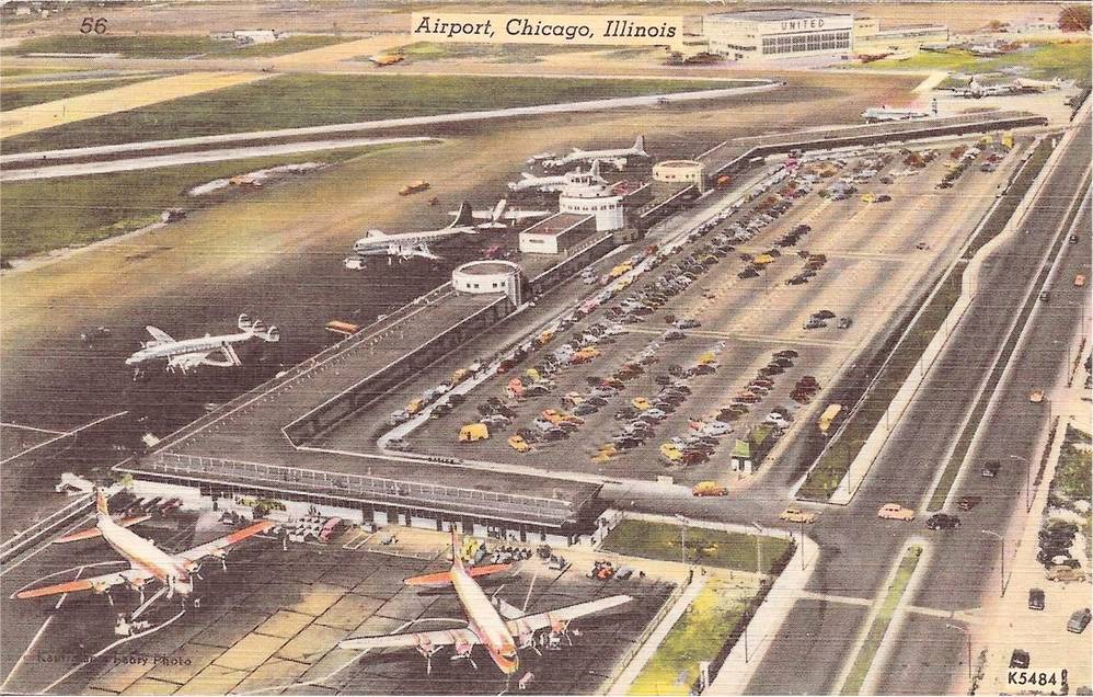 POSTCARD - CHICAGO - MIDWAY AIRPORT - AERIAL - PLANES - PARKED CARS - 1953
