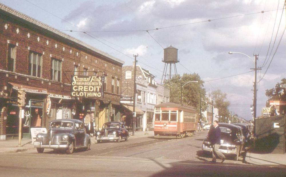 PHOTO - CHICAGO - 25TH AT 52ND - STORES - PULLMAN STREETCAR -  1952 - EDITED FROM AN AL CHIONE IMAGE