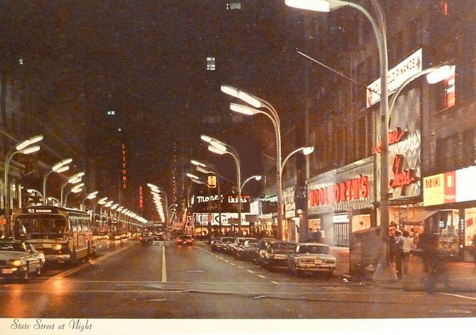 POSTCARD - CHICAGO - STATE STREET - NIGHT - LOOKING S - 1960s