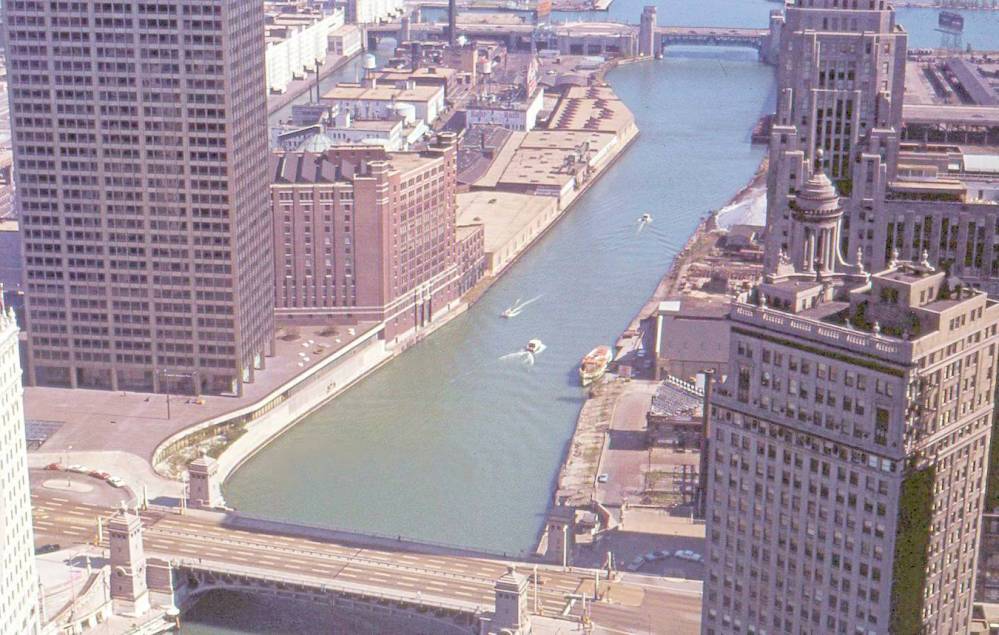 PHOTO - CHICAGO - RIVER - AERIAL - LOOKING E FROM MICHIGAN - 1967
