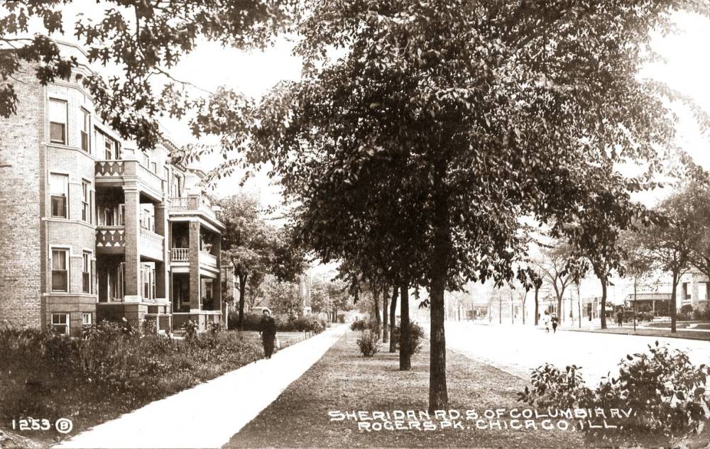 POSTCARD - CHICAGO - SHERIDAN ROAD - S OF COLUMBIA - ROGERS PARK - 1910s