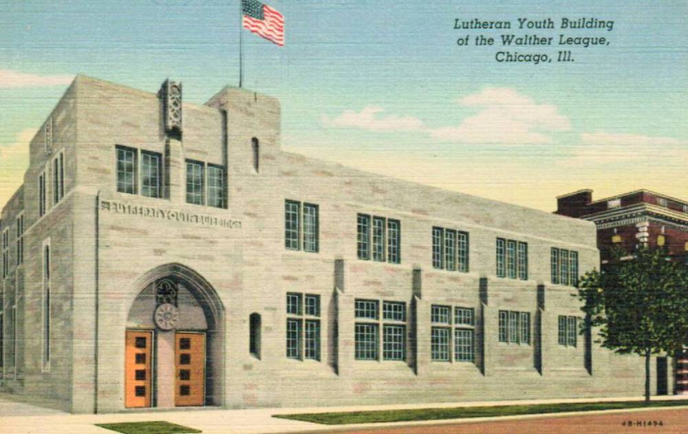 POSTCARD - CHICAGO - LUTHERAN YOUTH BUILDING OF THE WALTHER LEAGUE - 875 N DEARBORN - TINTED