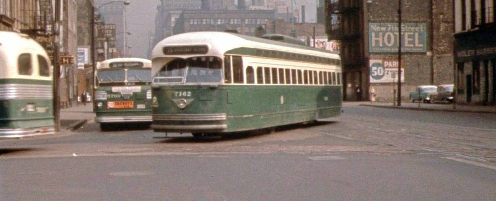 A PHOTO - CHICAGO - PCC STREETCAR AND TWIN COACH BUSES - UNKNOWN STREET - SNAPSHOT - STREETCARS WERE ENDED IN 1958 BY CTA