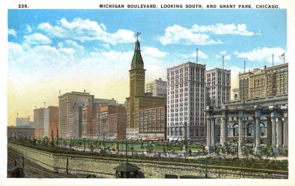 A POSTCARD - CHICAGO - MICHIGAN BLVD (CALLED THAT) - LOOKING S AND GRANT PARK - GROUND LEVEL PANORAMA FROM ILLINOIS CENTRAL TRACKS - TINTED - 1920s