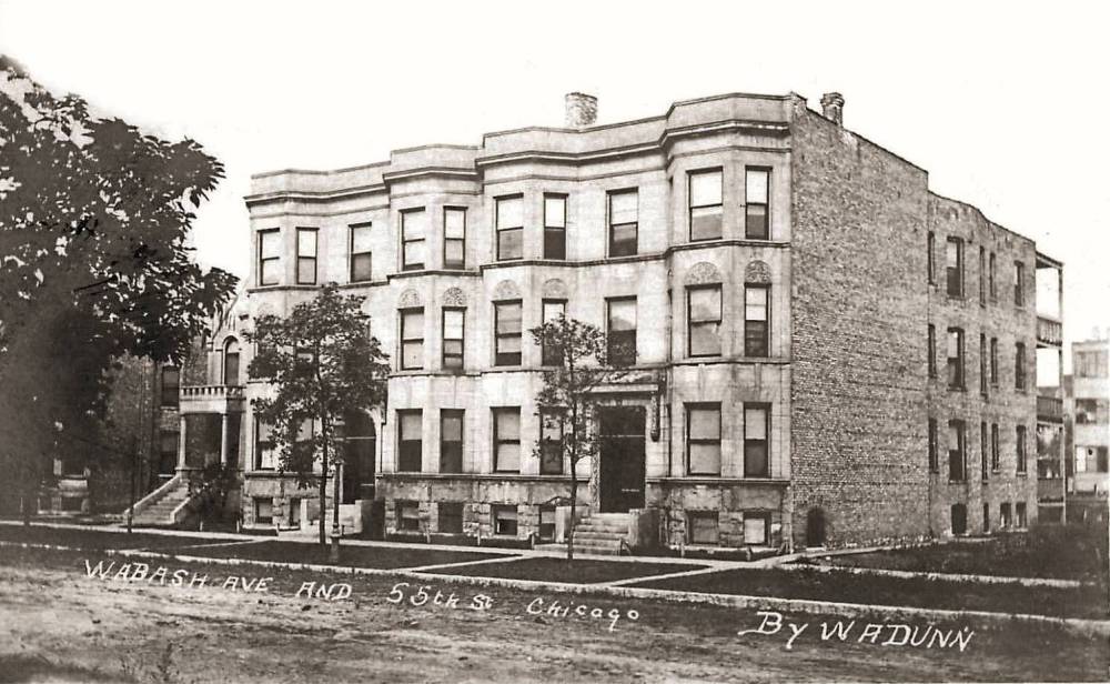 aa postcard - chicago - stone-fronted three-floor apartment building - wabash ave and 55th street - 1909