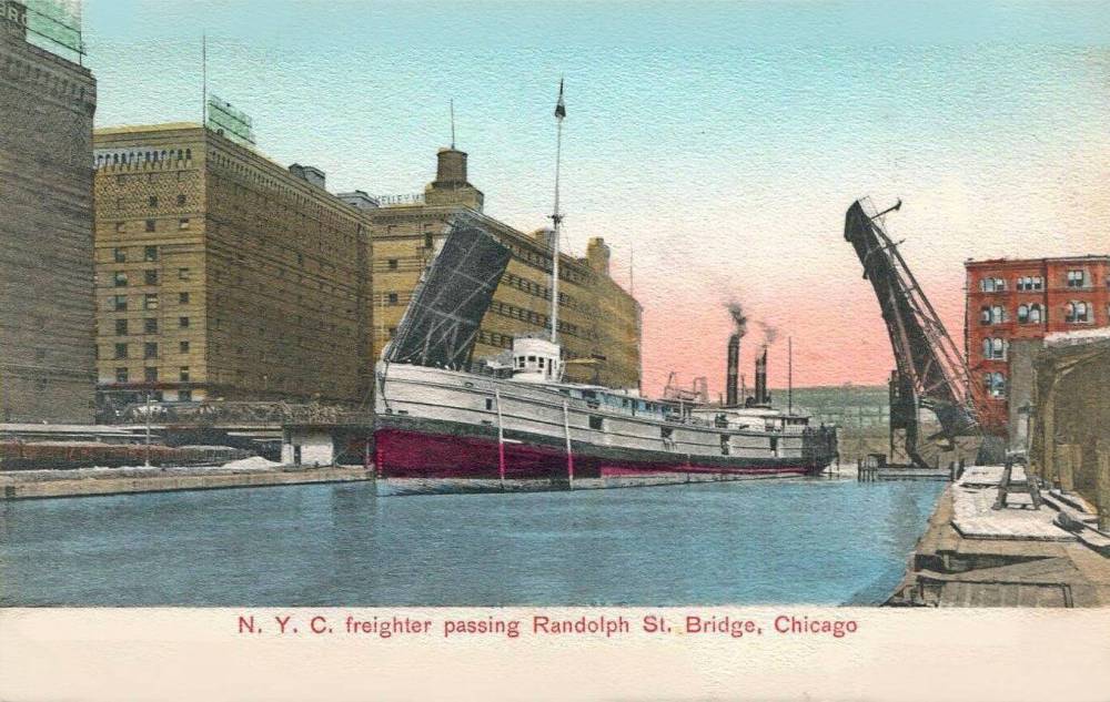 XXX POSTCARD - CHICAGO - HUGE STEAMER (CALLED NYC FREIGHTER) PASSING RANDOLPH STREET BRIDGE - WATER-LEVEL VIEW - TINTED - c1910